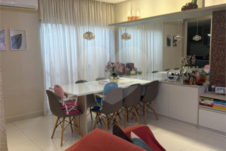 Casa à venda com 4 quartos, sendo 1 suíte, no condomínio Freguesia, Rio de Janeiro - RJ