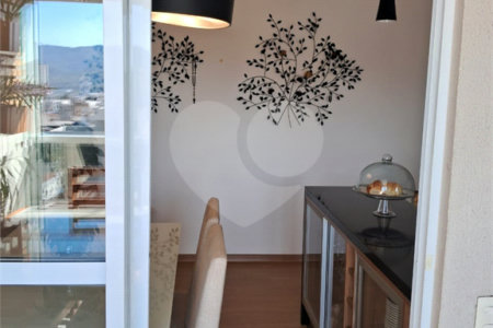 Apartamento à venda com 2 quartos, sendo 1 suíte,  no Centro, Mogi das Cruzes, SP