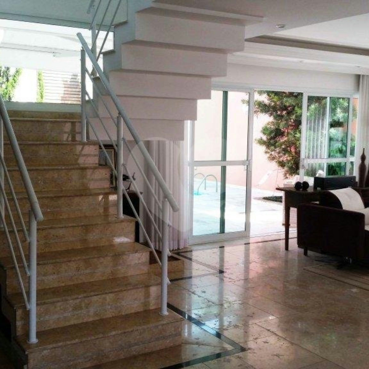 Casa à venda com 4 suítes em Granja Julieta, São Paulo, SP