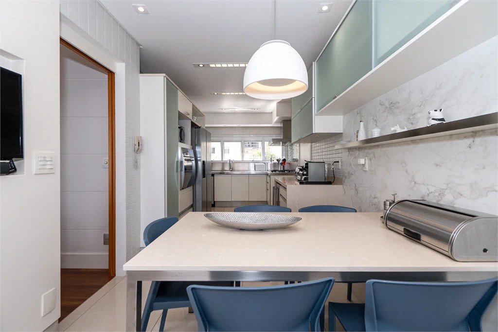 Apartamento à venda com 3 suítes em Sumarezinho, São Paulo, SP