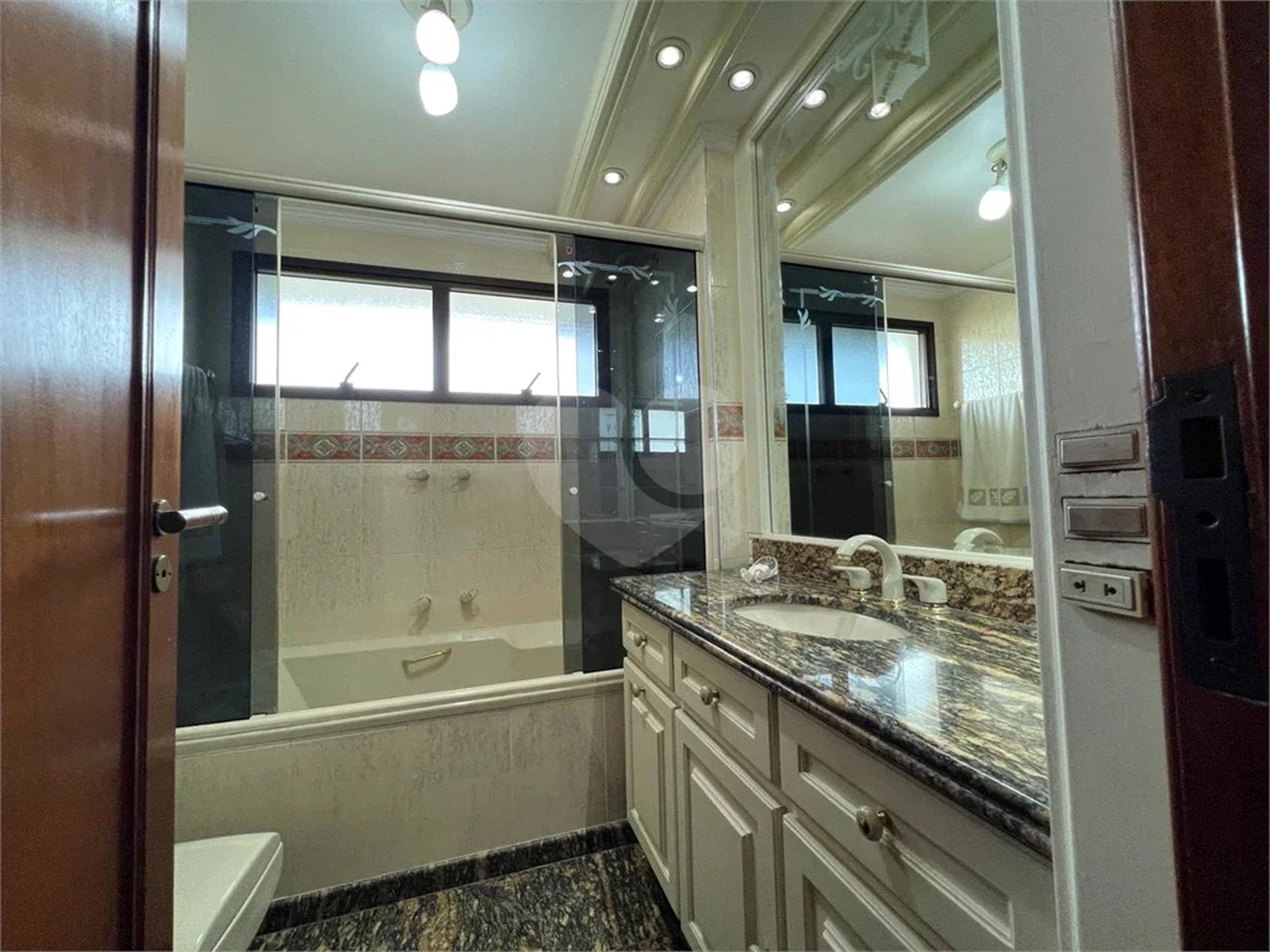 Apartamento à venda com 4 suítes em Santana, São Paulo, SP