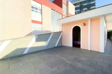 Sobrado à venda com 4 quartos em Vila Ipojuca, São Paulo, SP