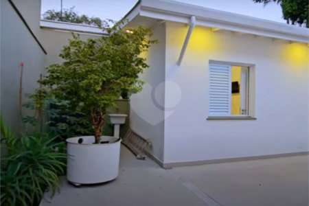 Casa à venda com 4 quartos, sendo 1 suíte, em Jardim Europa, São Paulo, SP
