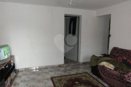 Casa à venda com 5 quartos, sendo 2 suítes, em Vila Medeiros, São Paulo, SP