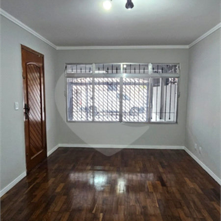 Sobrado à venda com 3 quartos, sendo 2 suítes, em Ferreira, São Paulo, SP
