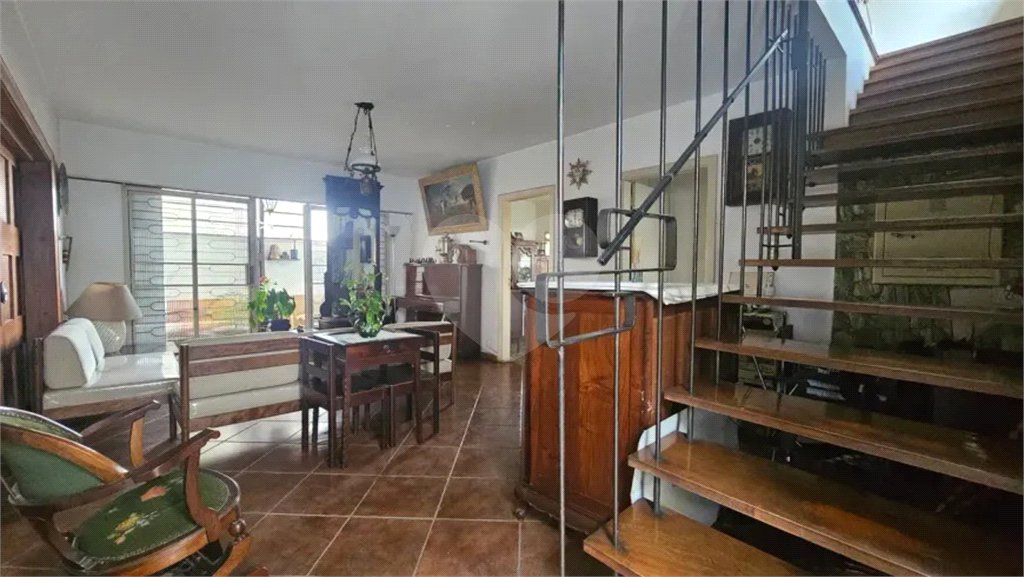 Sobrado à venda ou para alugar com 5 quartos, sendo 3 suítes, em Pacaembu, São Paulo, SP