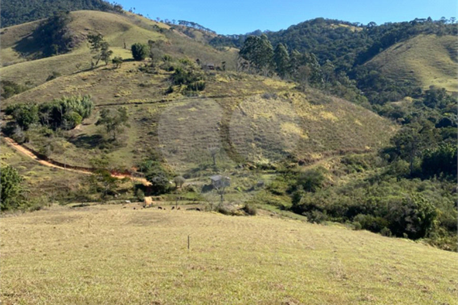 Sítio à venda no Centro, Sapucaí-mirim, MG