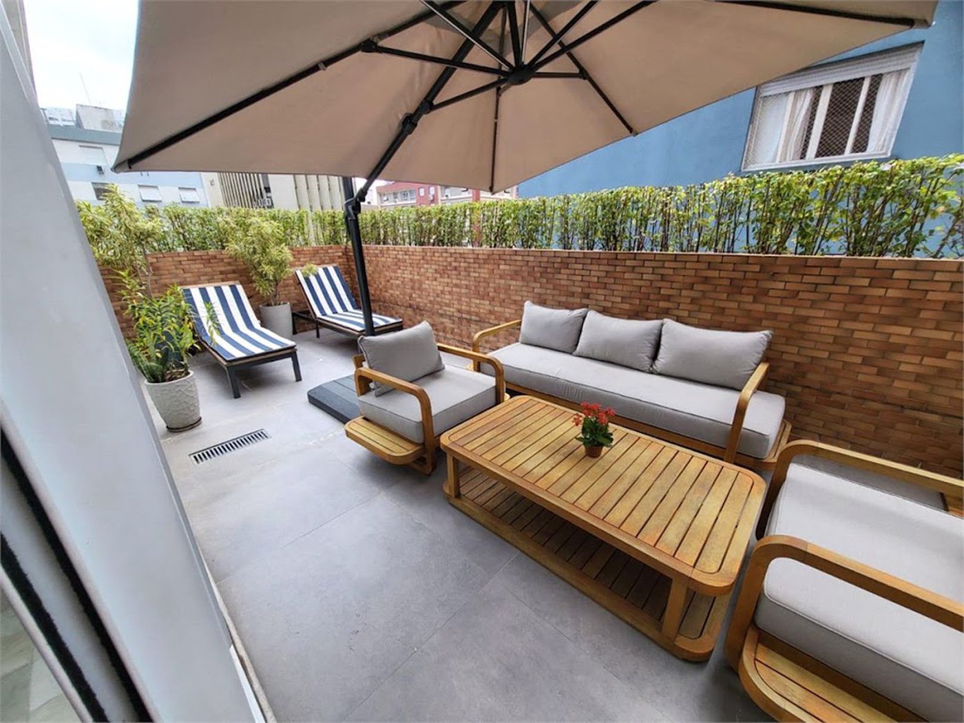 Apartamento Residencial à venda, Gonzaga, Santos - AP0128.