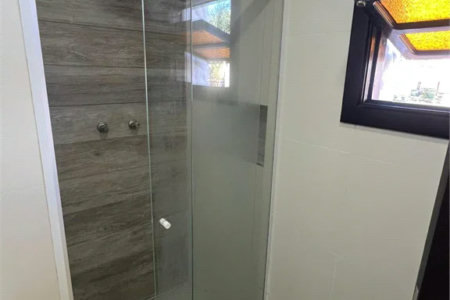 Casa à venda com 5 quartos, sendo 4 suítes, em Parque Maria Helena, São Paulo, SP