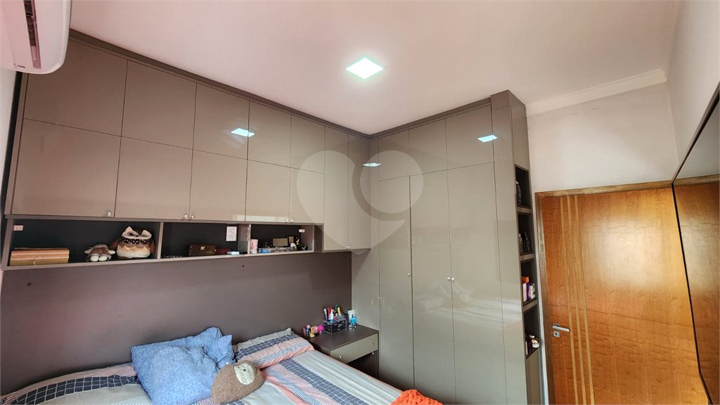 Casa à venda com 3 quartos, sendo 1 suíte, no condomínio Horto Florestal Villagio, Sorocaba - SP