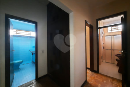 Casa Térrea à venda com 3 suítes em Interlagos, São Paulo, SP