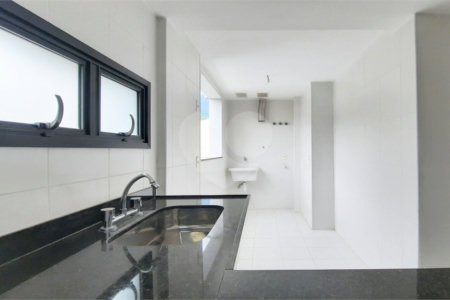 Cobertura à venda com 2 quartos, sendo 1 suíte,  em Tijuca, Rio de Janeiro, RJ