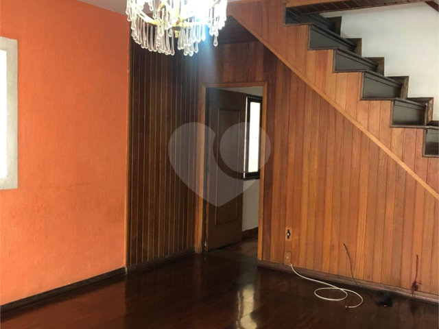 Sobrado à venda com 3 quartos, sendo 1 suíte,  no Centro, Mairiporã, SP