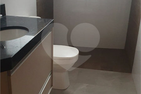 Casa à venda com 3 quartos, sendo 1 suíte, no condomínio Residencial Evidências, Indaiatuba - SP