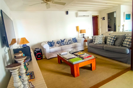 Casa à venda com 5 quartos, sendo 4 suítes, em Manguinhos, Armação dos Búzios, RJ