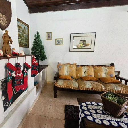 Casa Térrea à venda com 3 quartos, sendo 1 suíte, no Centro, Poá, SP