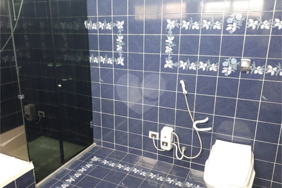 Sobrado à venda com 5 quartos, sendo 3 suítes, em Tremembé, São Paulo, SP
