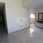 Casa à venda com 3 quartos, sendo 1 suíte,  no condomínio Jardim, Sorocaba - SP