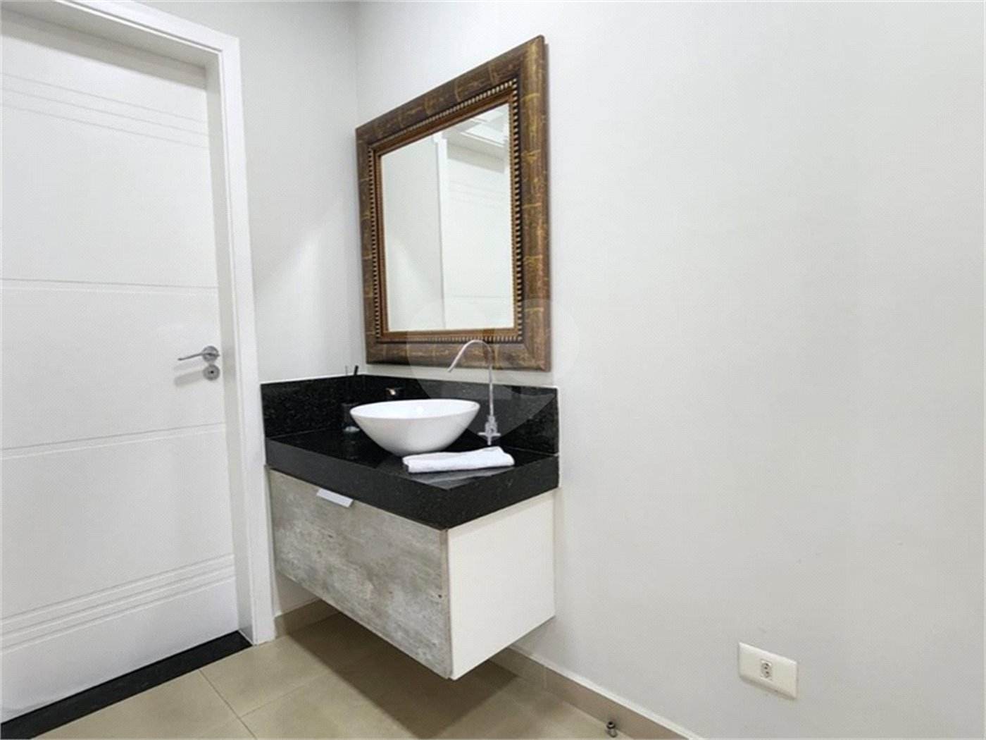 Casa à venda com 4 quartos, sendo 2 suítes, no condomínio Ibiti Royal Park, Sorocaba - SP