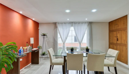 Sobrado à venda com 3 quartos, sendo 1 suíte,  em Alto da Boa Vista, São Paulo, SP