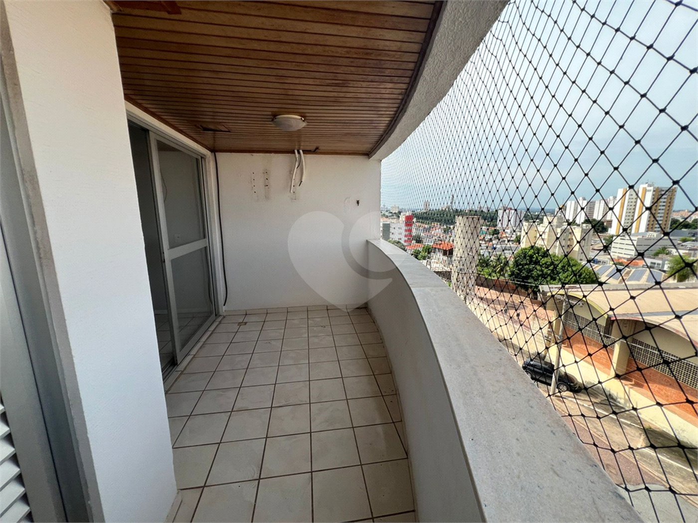 Apartamento à venda com 2 quartos, sendo 1 suíte, em Araés, Cuiabá, MT