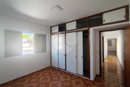 Casa à venda com 3 quartos, sendo 1 suíte, em Vila Vianelo, Jundiaí, SP