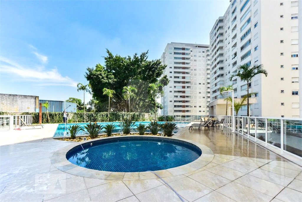Apartamento à venda com 3 quartos, sendo 1 suíte,  no Centro, Diadema, SP