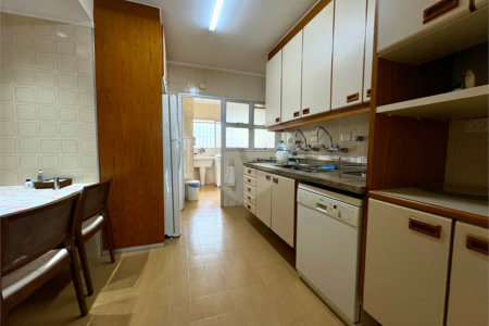 Apartamento à venda com 4 quartos, sendo 1 suíte, em Moema, São Paulo, SP