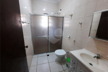 Casa à venda com 3 quartos, sendo 1 suíte,  em Jardim Aruan, Caraguatatuba, SP