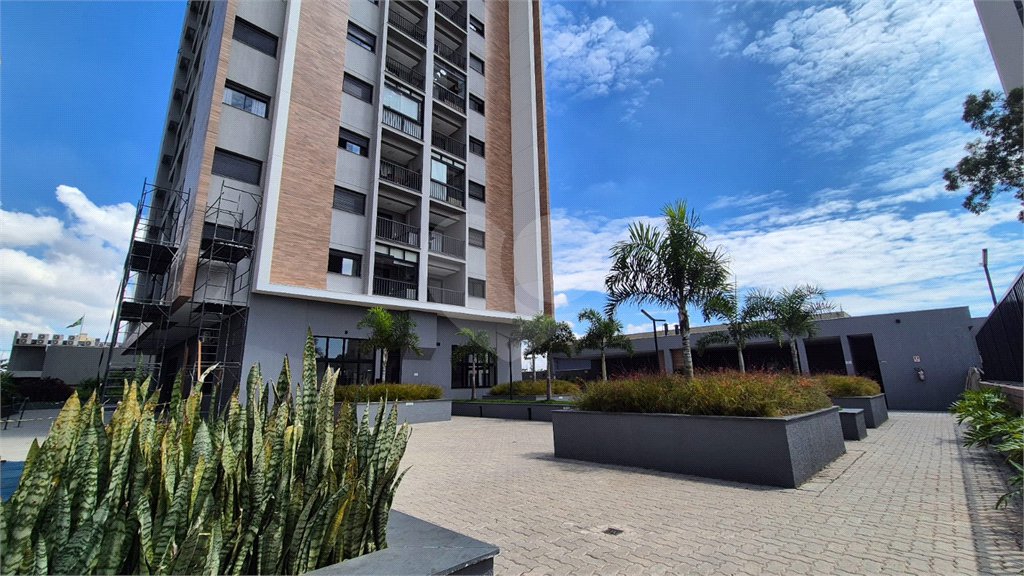 Apartamento à venda com 3 quartos, sendo 1 suíte,  em Além Ponte, Sorocaba, SP