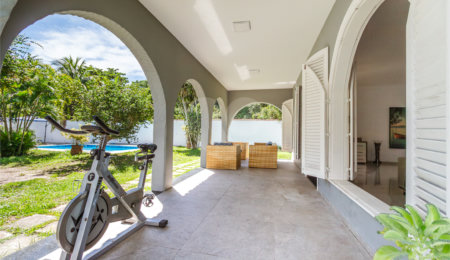 Casa à venda com 3 quartos, sendo 1 suíte,  em Manguinhos, Armação dos Búzios, RJ