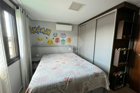 Casa à venda com 3 quartos, sendo 1 suíte, no condomínio Residencial Jardim das Flores 1510, Cotia - SP
