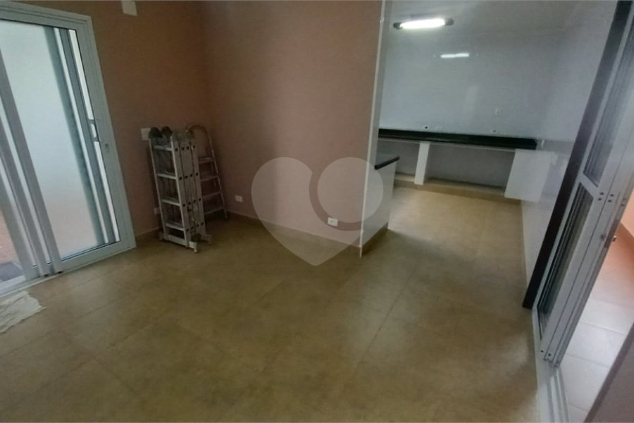 Sobrado à venda com 4 quartos, sendo 2 suítes, em Tremembé, São Paulo, SP