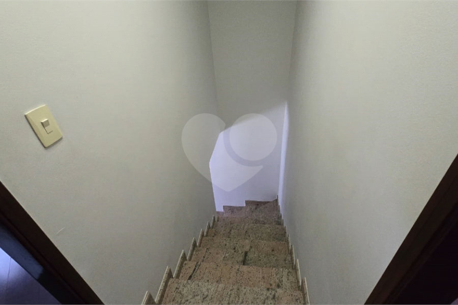 Sobrado à venda com 4 quartos, sendo 1 suíte, em Jardim Regina, São Paulo, SP