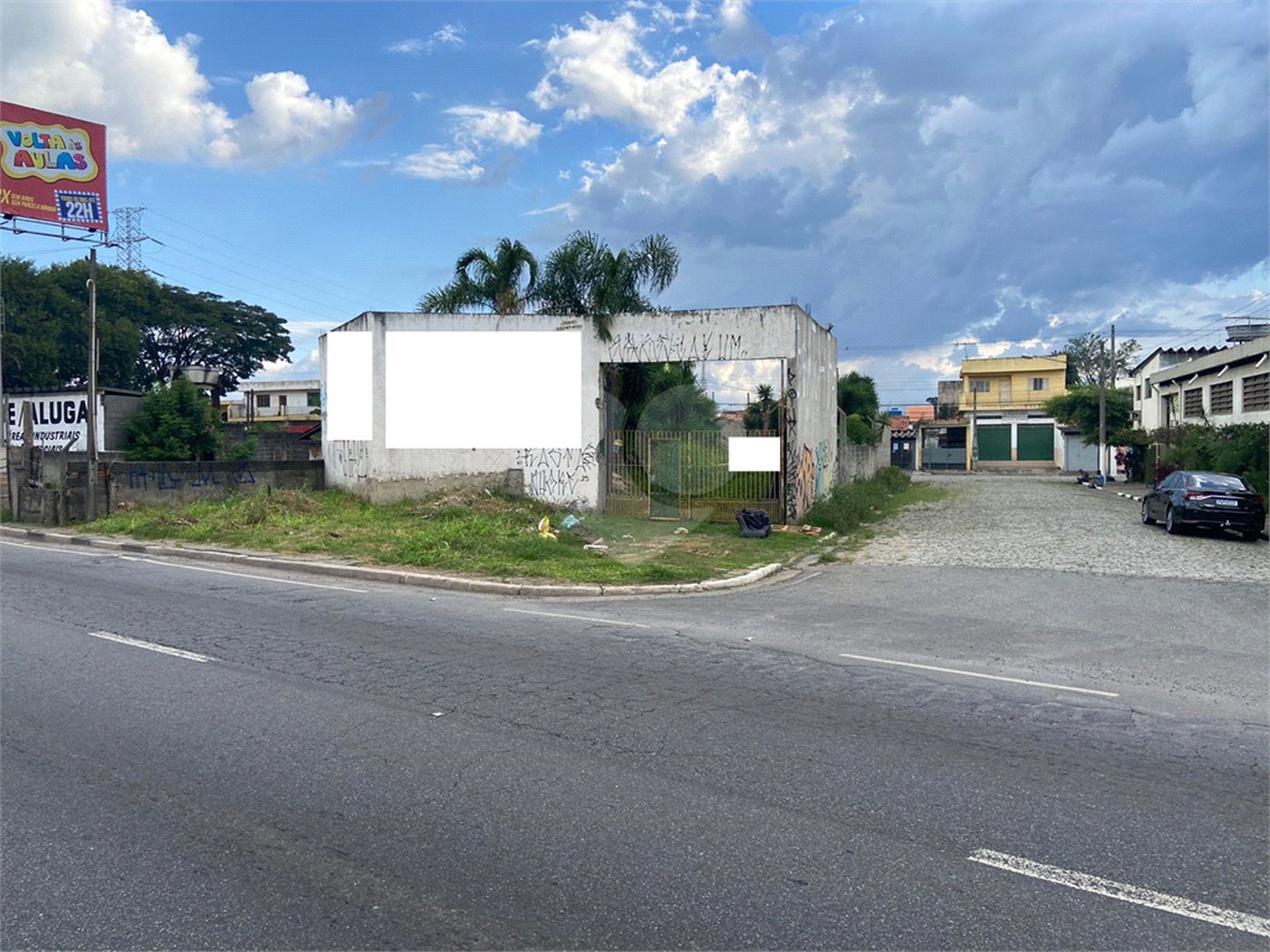 Terreno à venda em Vila Maria de Maggi, Suzano, SP
