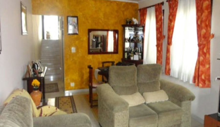 Casa à venda com 3 quartos, sendo 1 suíte,  em Jardim Esmeralda, São Paulo, SP