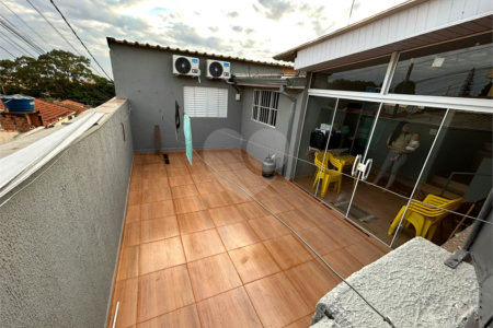 Casa à venda com 4 quartos, sendo 1 suíte, no Centro, Cravinhos, SP