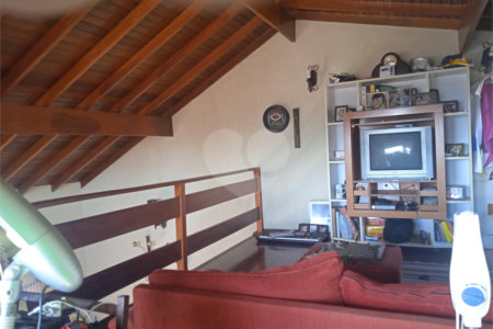 Casa à venda com 8 quartos, sendo 3 suítes, em Jardim Terceiro Centenário, Atibaia, SP