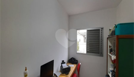 Sobrado à venda com 3 quartos, sendo 1 suíte,  em Parque Peruche, São Paulo, SP