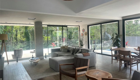 Casa à venda com 2 quartos, sendo 4 suítes,  no condomínio Ponderosa, São Roque - SP