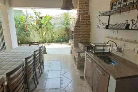 Sobrado à venda com 3 quartos, sendo 1 suíte, em Jardim das Vertentes, São Paulo, SP