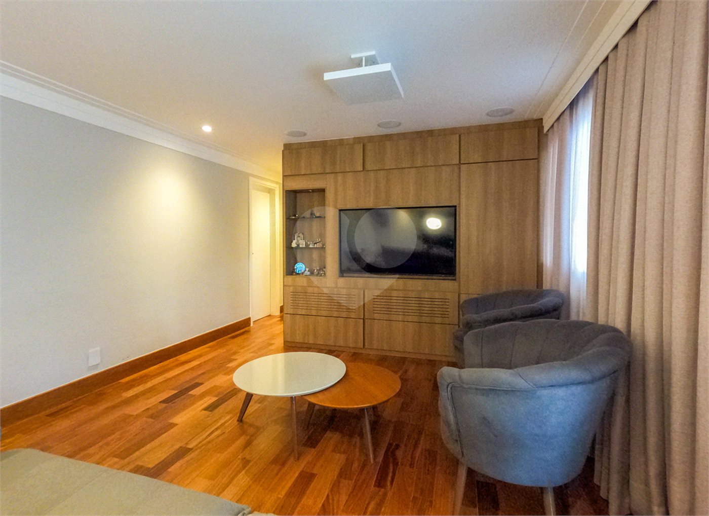 Apartamento à venda com 3 suítes em Vila Dom Pedro I, São Paulo, SP