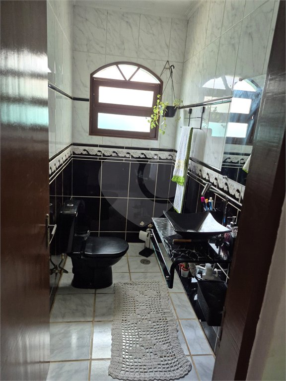 Sobrado à venda com 3 quartos, sendo 1 suíte, em Jardim Modelo, Suzano, SP