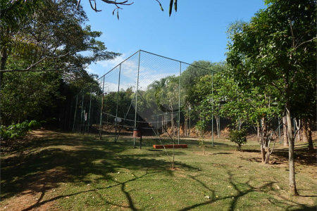 Casa à venda com 3 suítes no condomínio Recanto dos Paturis, Vinhedo - SP