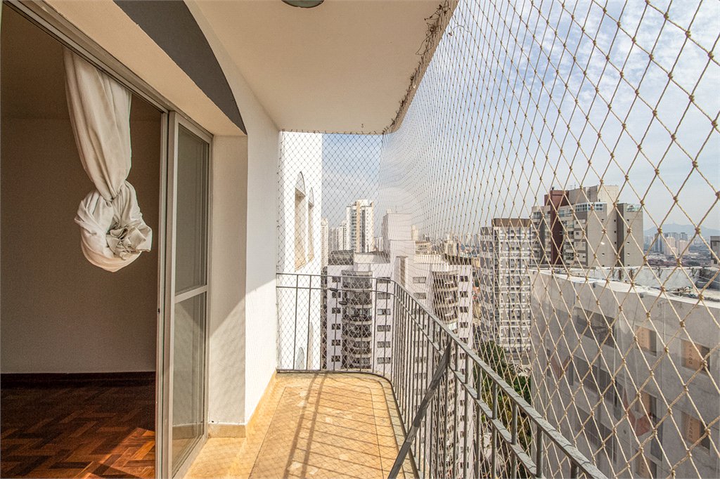 Apartamento à venda com 3 quartos, sendo 2 suítes, em Água Branca, São Paulo, SP