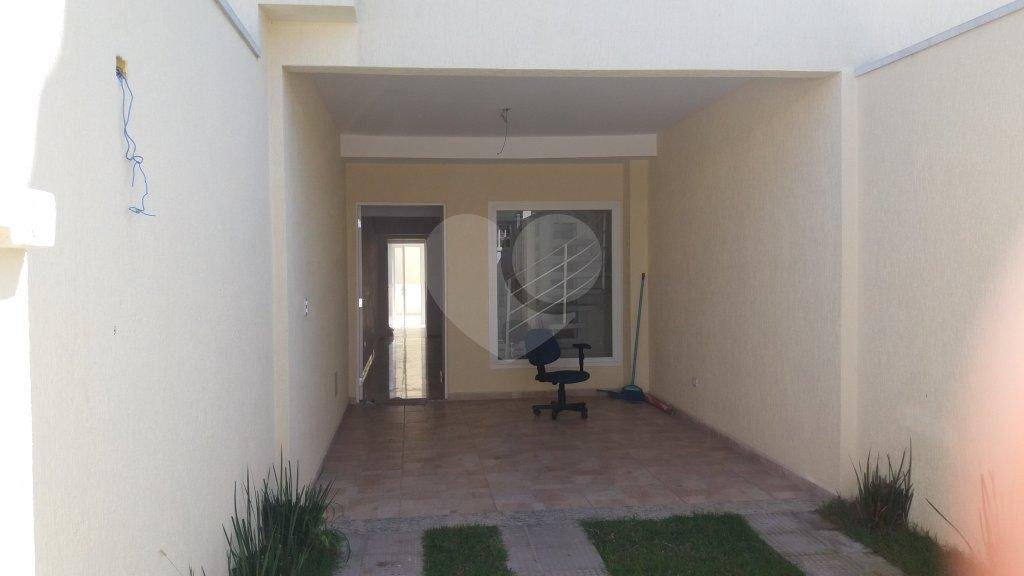 Sobrado à venda com 3 suítes em Vila Romero, São Paulo, SP
