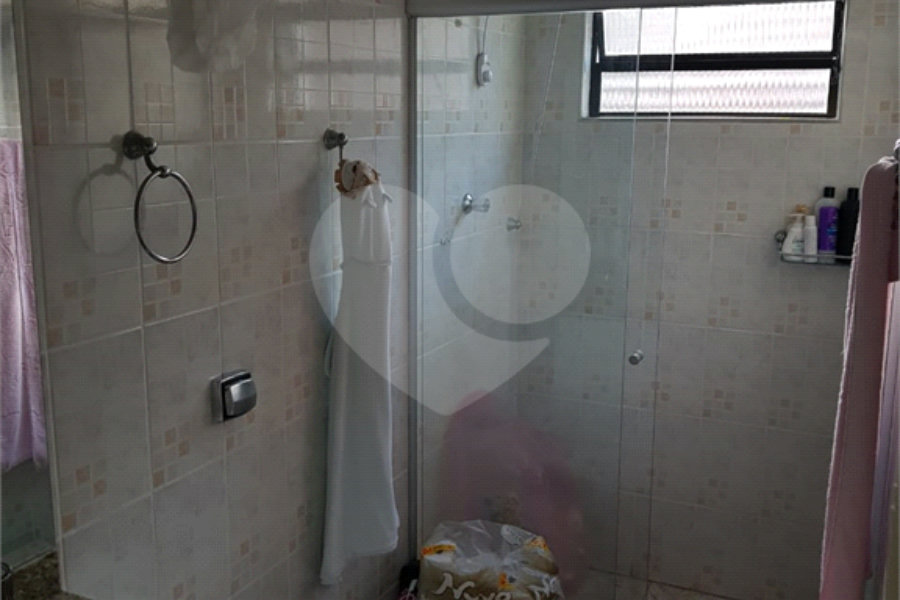 Casa à venda com 3 quartos, sendo 1 suíte, no condomínio Res Azaléias, São Paulo - SP