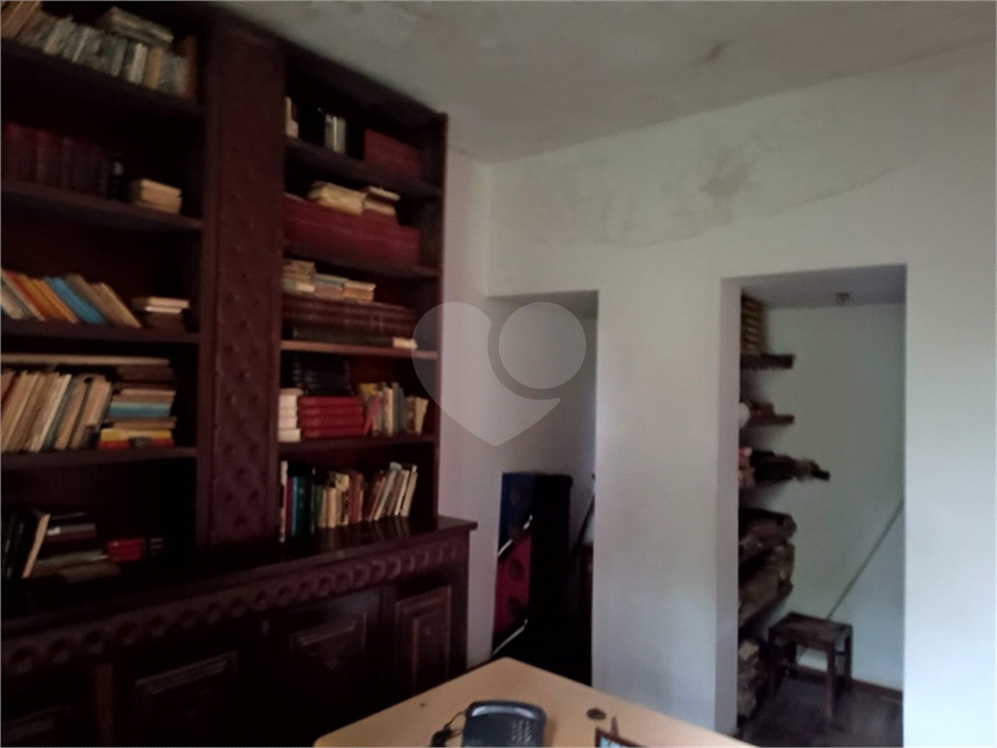 Casa à venda com 4 quartos, sendo 2 suítes, no condomínio Associação Reserva das Hortênsias, Mairiporã - SP