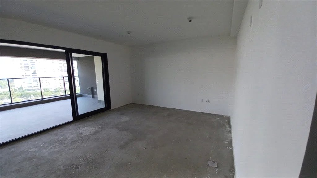 Apartamento à venda com 4 quartos, sendo 3 suítes, em Água Branca, São Paulo, SP