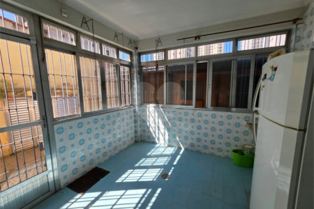 Sobrado à venda com 4 quartos, sendo 1 suíte,  em Santa Teresinha, São Paulo, SP